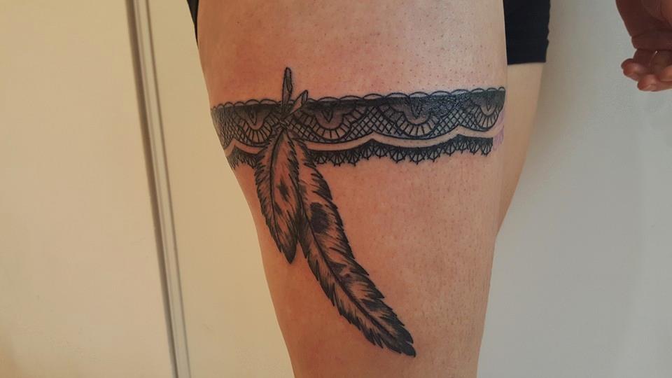 tattoo dentelle cuisse