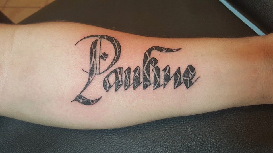 tattoo prénom bras